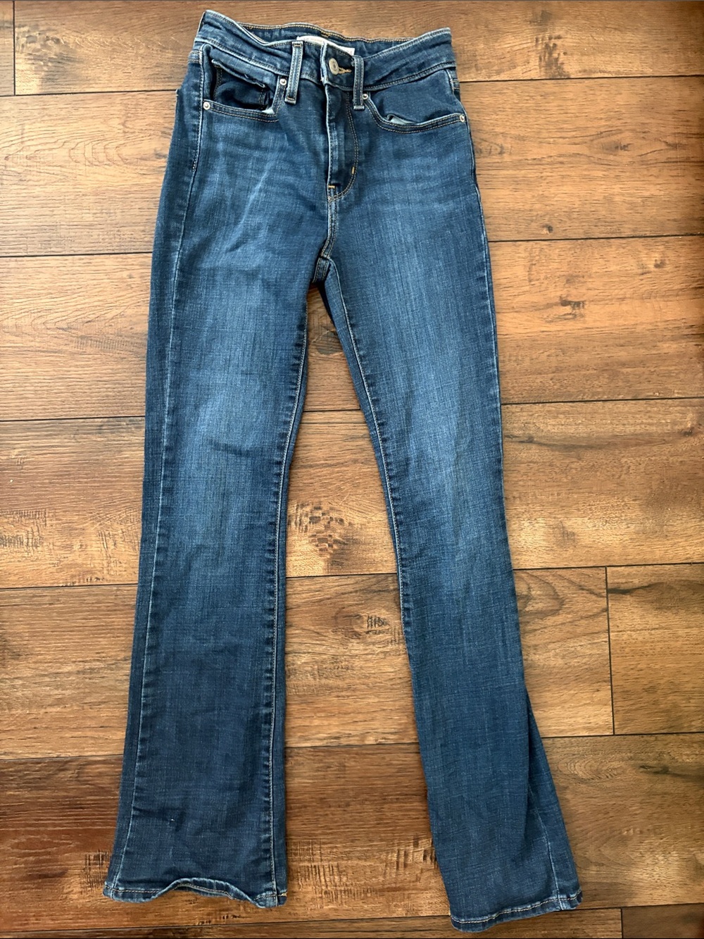 Levi’s 725 High Rise Bootcut Jeans